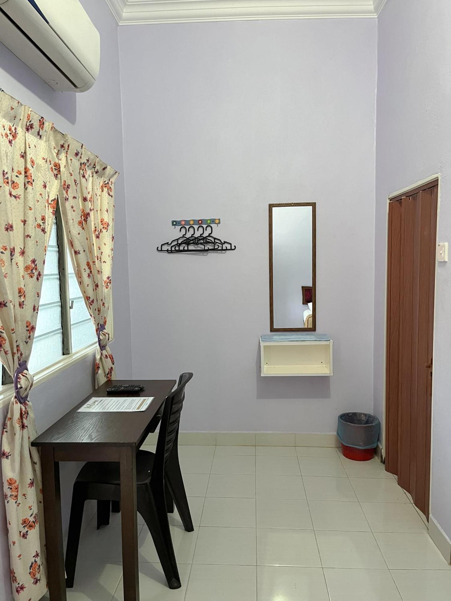 Rayyan'S Roomstay Pantai Kok Exterior foto